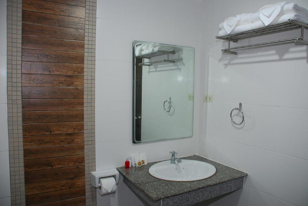 Patong Budget Rooms Ngoại thất bức ảnh