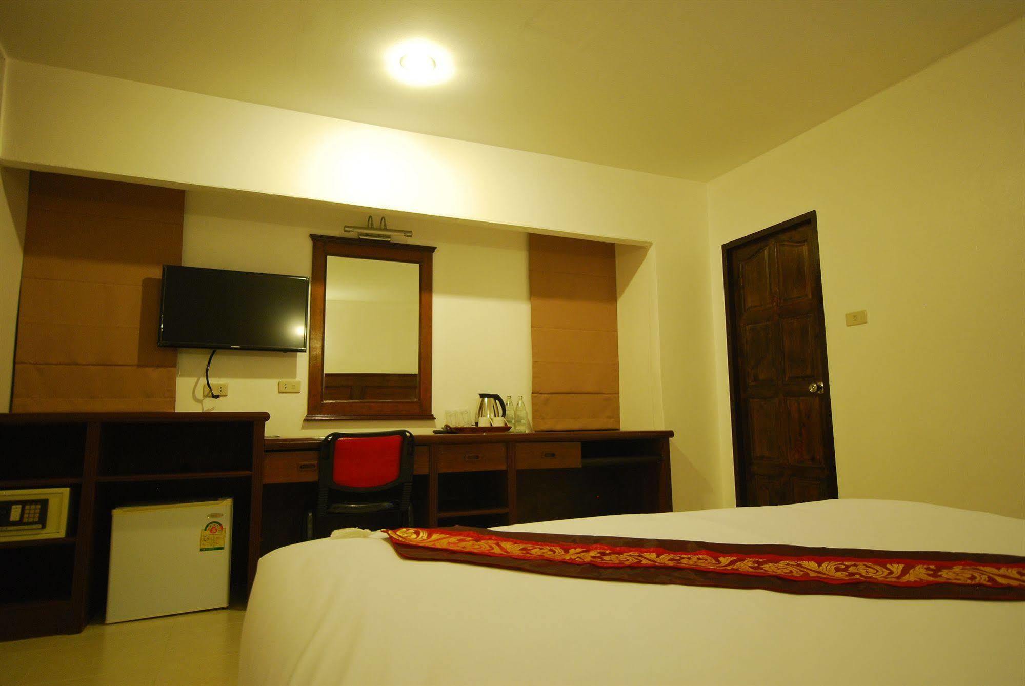 Patong Budget Rooms Ngoại thất bức ảnh